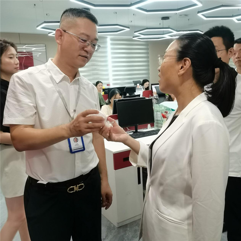区领导莅临指导，，，，，，合作助力自贸港